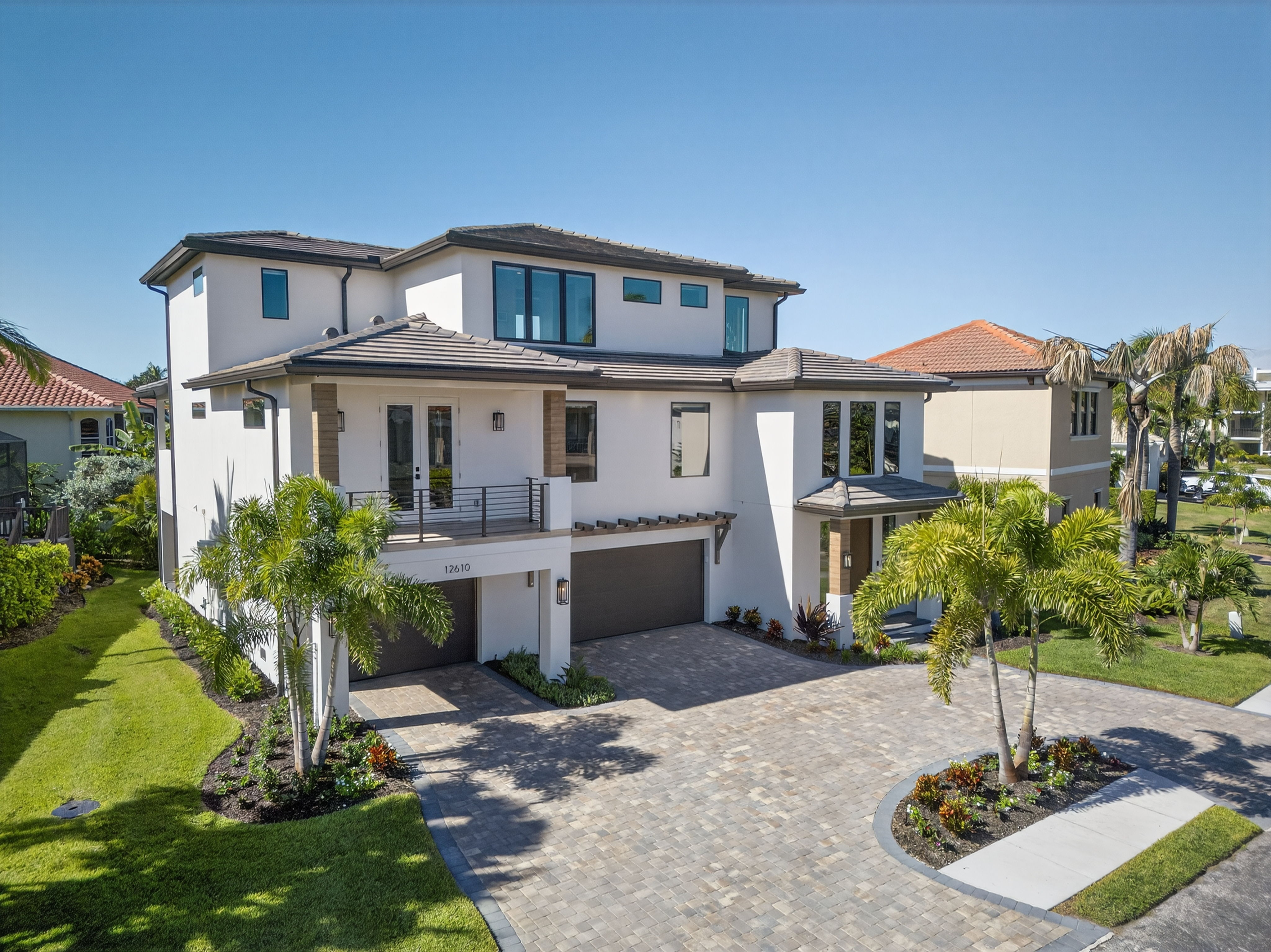 custom new build safety harbour